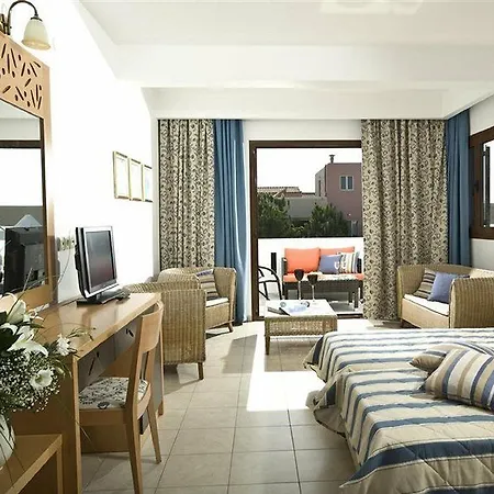 Maritimo Hotel 4*