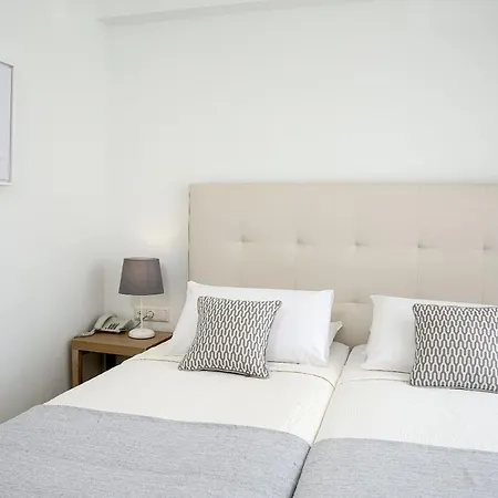 Maritimo Hotel 4*